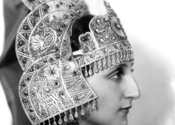 The Lost Crown of Tel Aviv’s Queen Esther